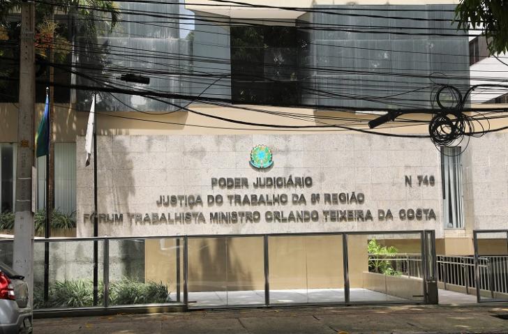 Fachada do edifício sede do TRT8