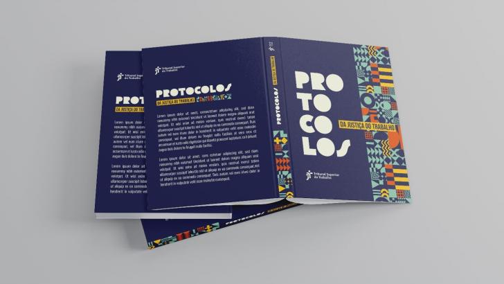 Fotografia colorida do livro dos protocolos da Justiça do Trabalho