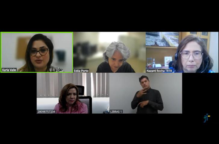 #ParaTodosVerem: Captura de tela colorida da palestra. Nela estão presentes a desembargadora, Maria de Nazaré Medeiros Rocha; a