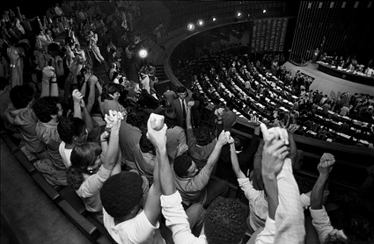 A população assistiu às sessões de votação do texto - Fotos: Arquivo/Senado Federal
