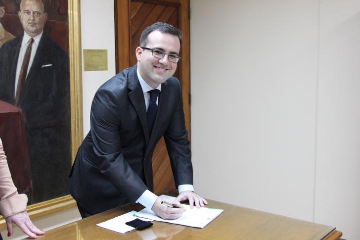 Novo empossado do gabinete da desembargadora Mary Anne