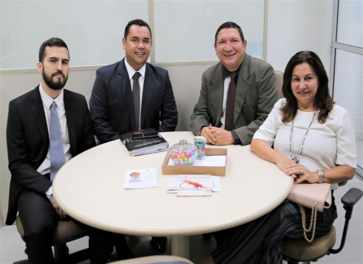Participantes da audiência que fechou acordo de mais de um milhão de reais