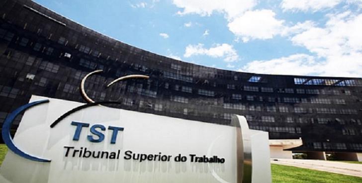 Faixada TST