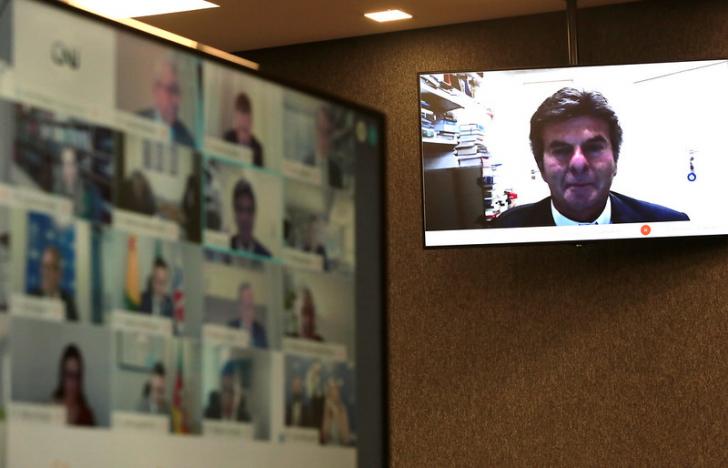 Foto da videoconferência da posse do ministro do STF