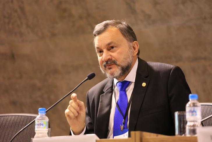 Foto Ministro Walmir Oliveira