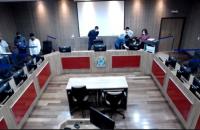 Imagem da preparação da sala de sessão das Turmas 