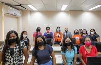 Curso de informática realizado com as mães no prédio sede do TRT-8