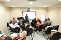Fotografia de uma sala de aula.