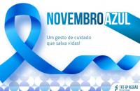 Arte com fundo branco e grafismos em azul abaixo.