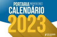 Arte com fundo azul e branco mais abaixo. Acima, centralizado, o texto "Portaria PRESI nº 931/2022 Calendário" na cor branca.