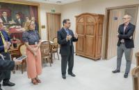 Fotografia em ambiente fechado na antessala da presidência
