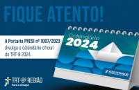 Arte gráfica com fundo azul escuro. No canto superior esquerdo, a frase "Fique atento!" em letras garrafais na cor azul.