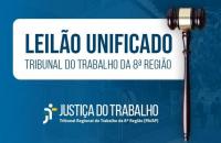 Arte gráfica em azul e branco.