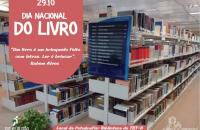  Fotografia da biblioteca do TRT-8 com elementos gráficos em cima na cor coral.