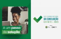 arte gráfica com a imagem de um casal com a seguinte frase: um passo da solução