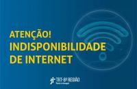 Arte gráfica na cor azul com letras amarelas com o texto: Atenção! Indisponibilidade de Internet.