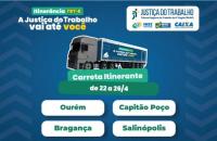 Arte gráfica com fundo azul, centralizado a imagem da carreta Itinerante do TRT-8 e informações contidas no texto jornalístico