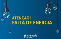 #ParaTodosVerem: Arte na cor azul com letras amarelas com o texto: Falta de energia elétrica. Na arte aparecem nove desenhos de 