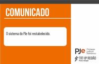#ParaTodosVerem: Arte nas cores branca e laranja. Do lado esquerdo o texto: Comunicado com informações presentes no texto