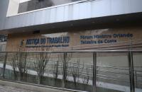 Foto da fachada do Fórum Trabalhista de Belém