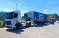 Fotografia da carreta do TRT-8 na cidade de Ipixuna do Pará