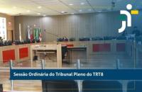#ParaTodosVerem: Arte gráfica como fundo a sala do Pleno do TRT-8. No canto superior direito, a logo do TRT-8