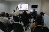  Foto colorida em ambiente fechado mostrando a sala do TRT-8 onde acontece a capacitação no formato presencial.