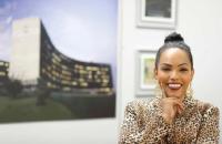 Foto da juíza Adriana Melonio, convidada para palestra do Programa de Incentivo à Equidade na Magistratura.