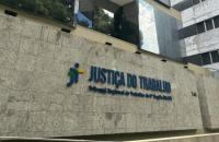  Fotografia colorida da fachada do Tribunal Regional do Trabalho da  8ª Região