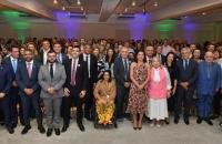  Foto de ambiente fechado reunindo homens e mulheres no FestbLabs