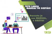 duas pessoas sentadas em frente ao computador, com um fundo branco mostrados os gráficos em um fundo com ver e azul.