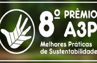 Arte com fundo verde desfocado. À esquerda tem-se a logo do prêmio e à direita está descrito 8º prêmio A3P 