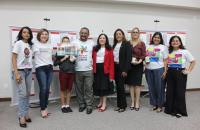 Foto: comissão, idealizadores do projeto, parceiros e crianças premiadas.