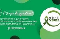 Arte: Fundo verde e no centro escrito É Tempo de Agradecer e a logo do Abril verde, ao lado, à direita.
