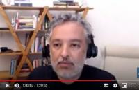 Captura de tela do vídeo da palestra, disponível no Canal da JT8 no Youtube, onde aparece o psicólogo Alexandre Amaral.